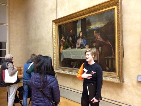 Louvre docent active